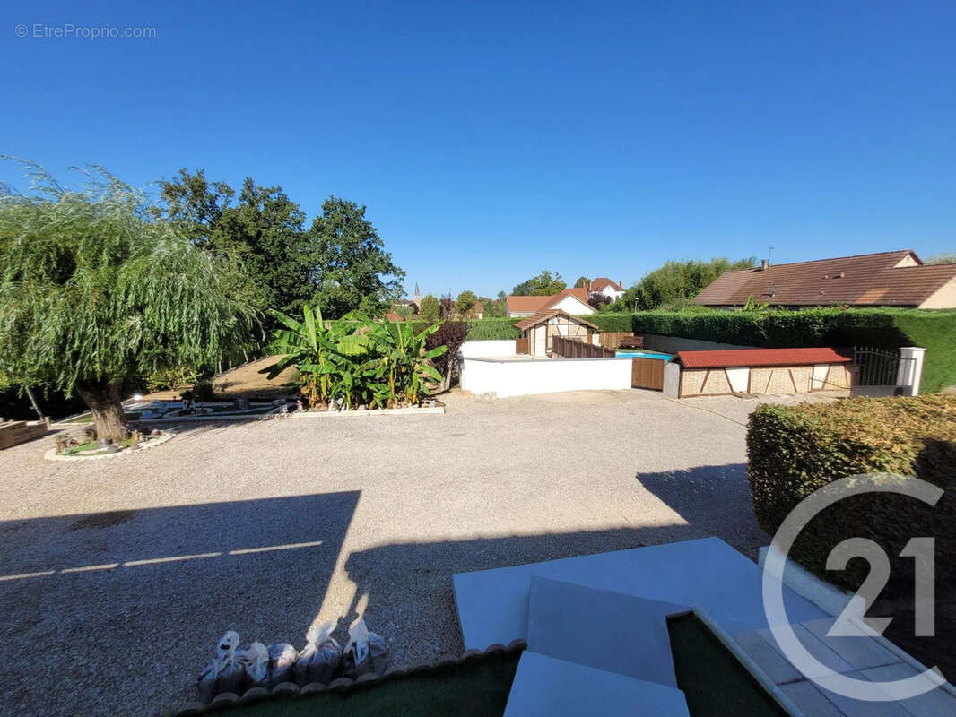 Maison 125 m² à Montpont-En-Bresse  - photo 17