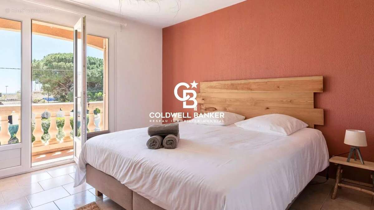Emplacement exceptionnel, villa sur la plage - photo 12