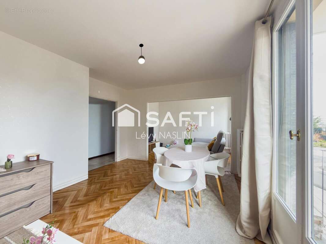 Photo 2 - Appartement à ALLONNES