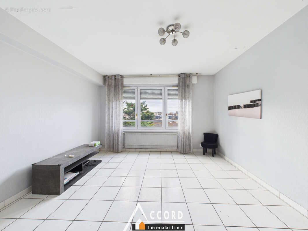 Appartement à SARTROUVILLE