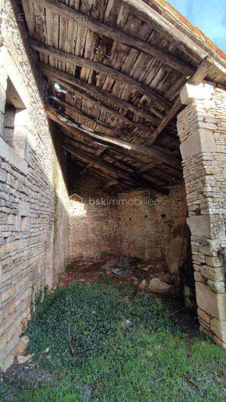 Maison à SAINT-HILAIRE-DE-VILLEFRANCHE