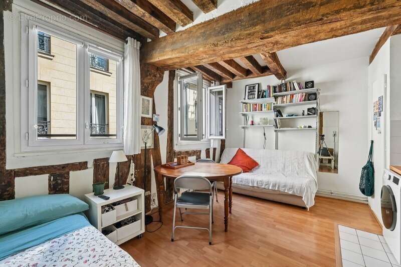 Appartement à PARIS-2E