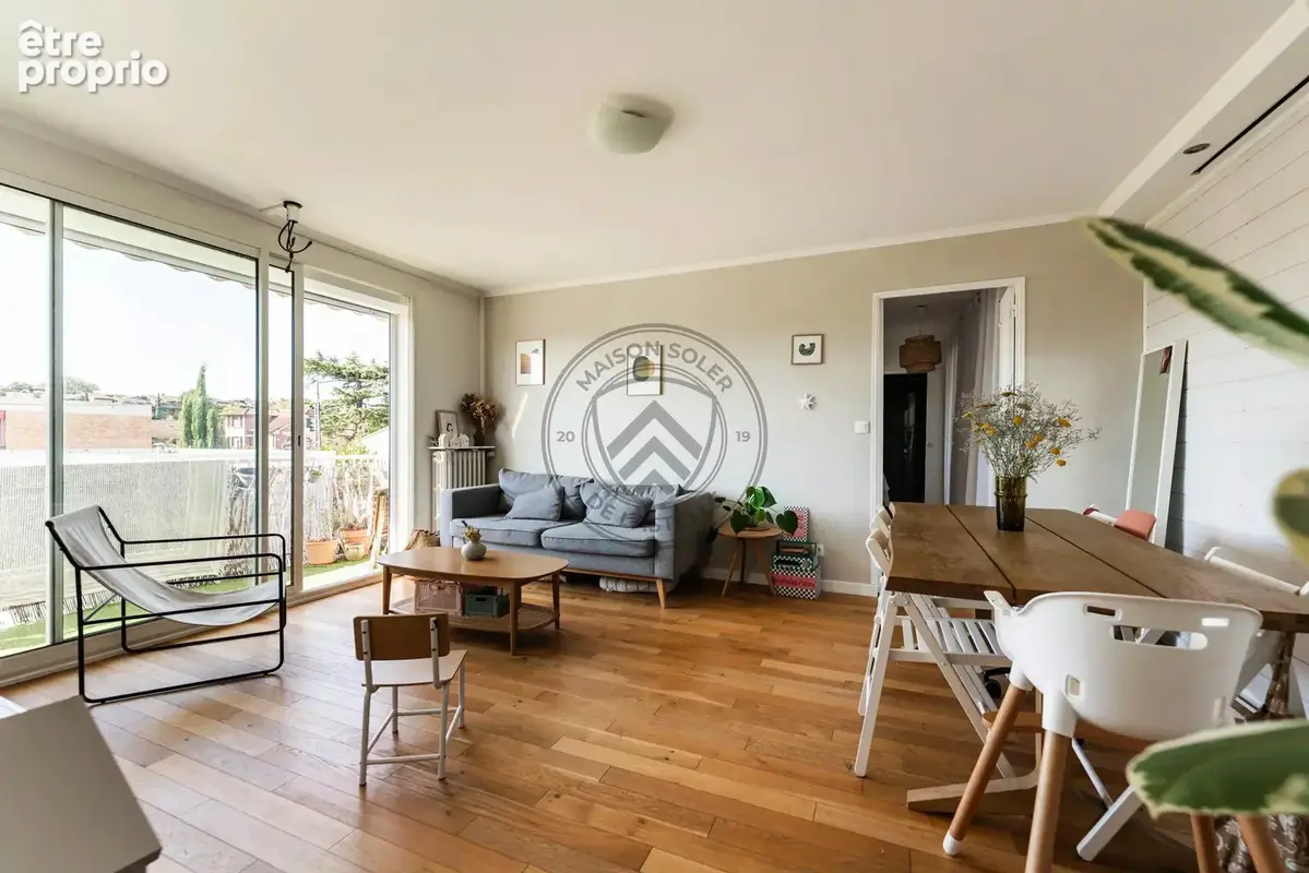 Appartement T3 Rue BARRAU avec parking et extérieur - photo 3