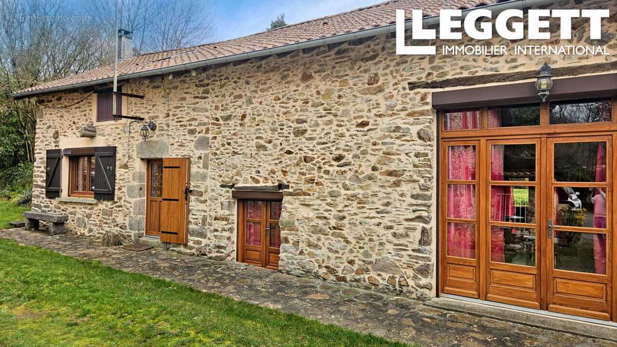 Maison à LA CHAPELLE-MONTBRANDEIX