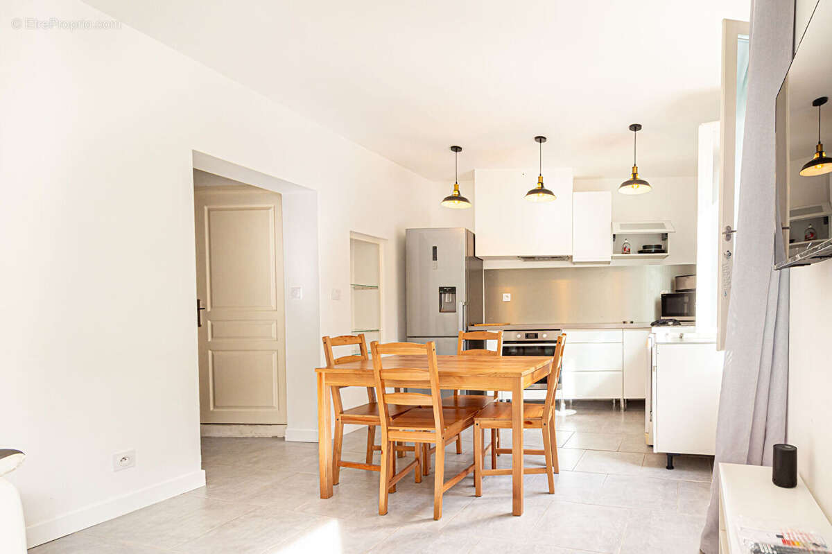 Appartement à LAMBESC