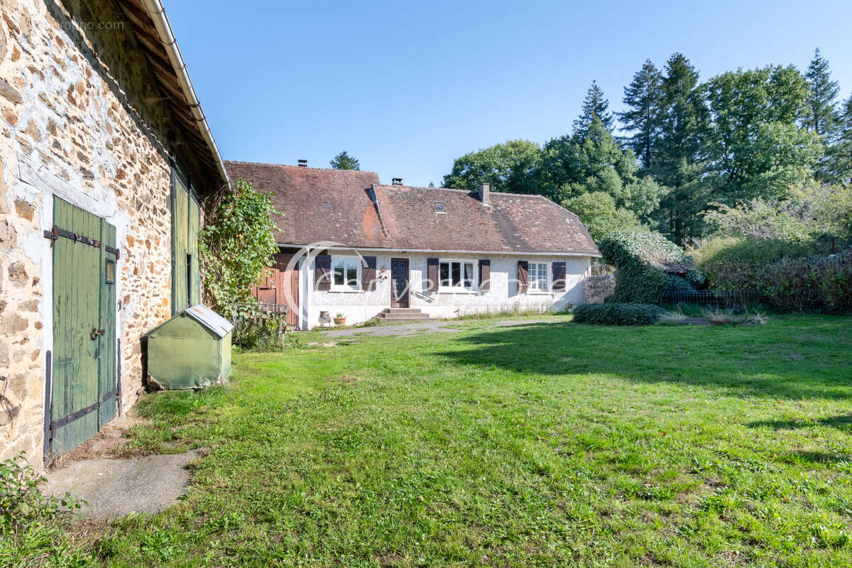 Maison à SAINT-PRIEST-LIGOURE