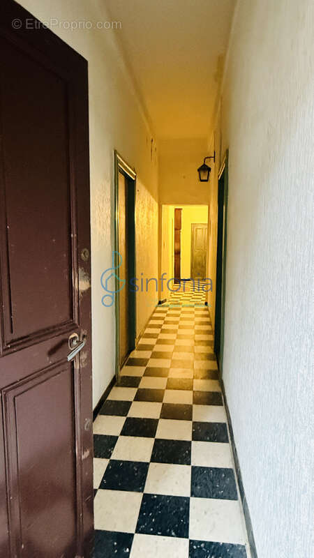 Appartement à UZES