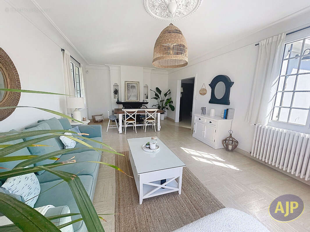 Maison Saffre 6 pièce(s) 154 m2 - photo 9