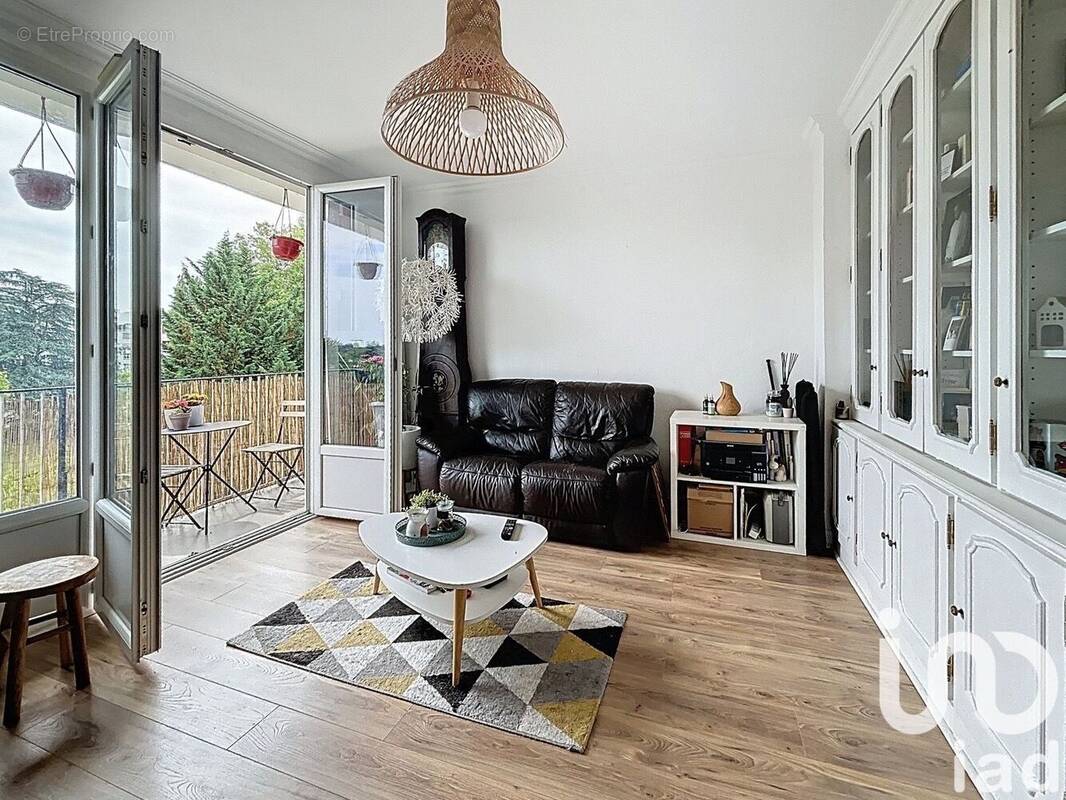 Photo 1 - Appartement à LA CELLE-SAINT-CLOUD