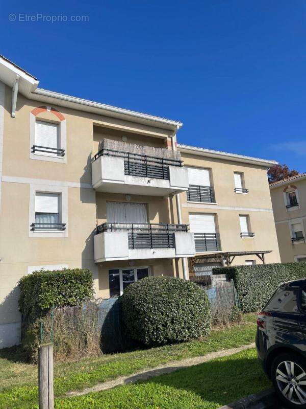 Appartement à PAREMPUYRE