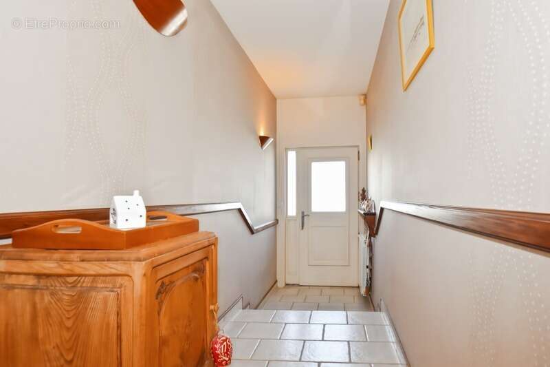 Maison à vendre 7 pièces AIGREFEUILLE D'AUNIS (17) - photo 11