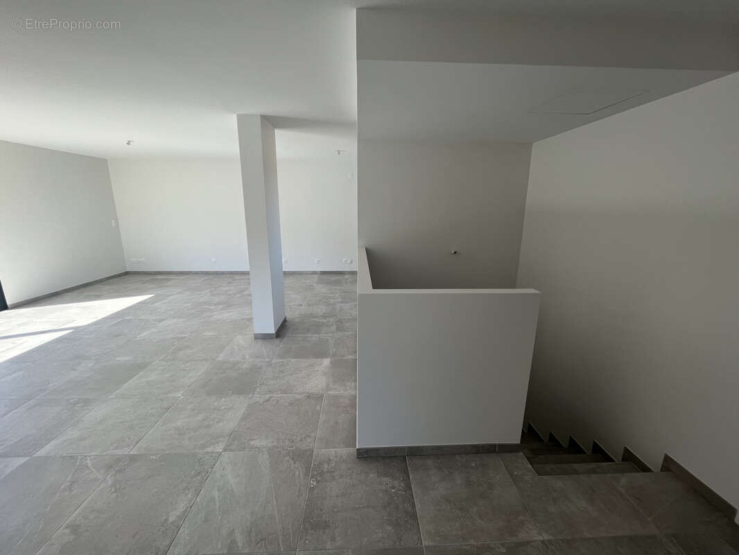 Maison à PERIGNAT-LES-SARLIEVE