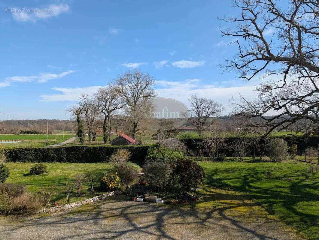 Maison à TRIE-SUR-BAISE