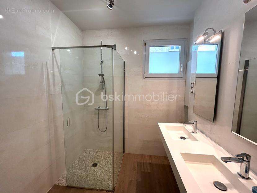 Maison à SAINT-PIERRE-DES-CORPS