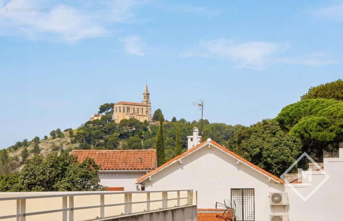 Appartement à MARSEILLE-9E