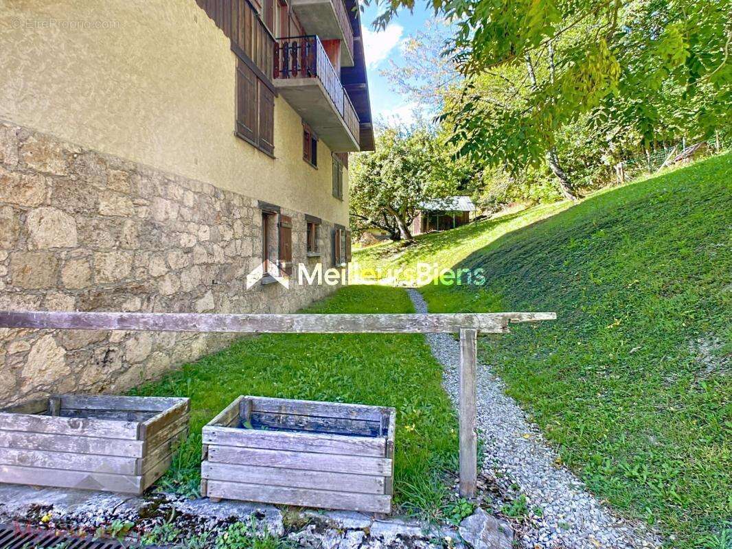 Appartement à JARRIER