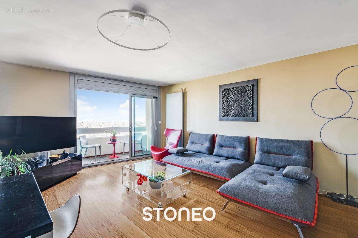 Appartement à PARIS-15E