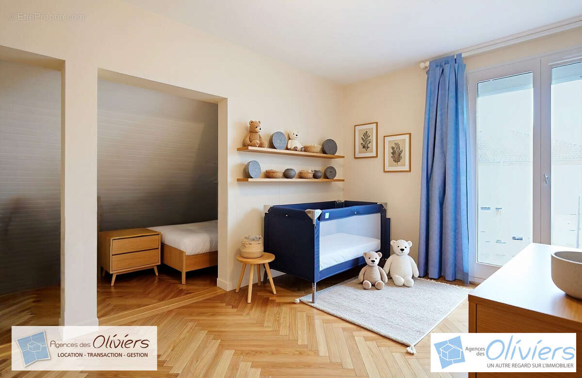 Maison à VOISINS-LE-BRETONNEUX