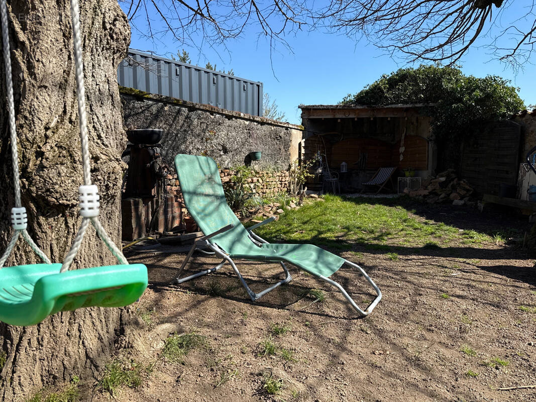 Maison à SAINT-POLGUES