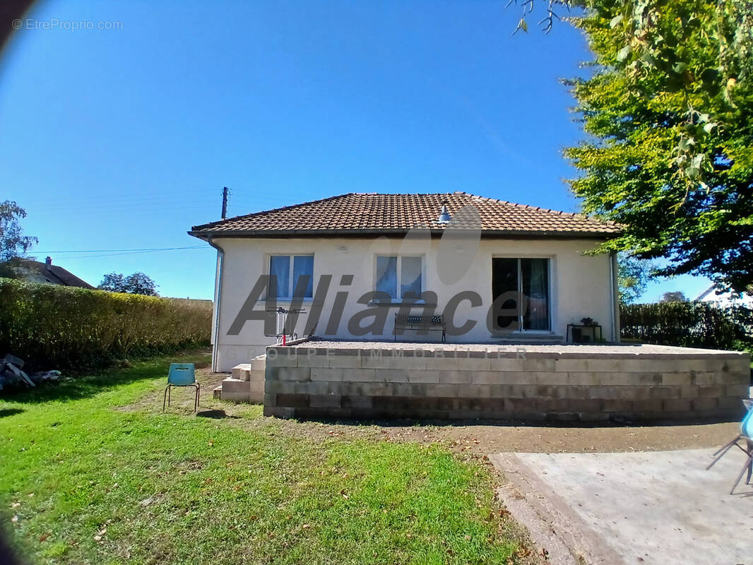 Maison à FROIDECONCHE