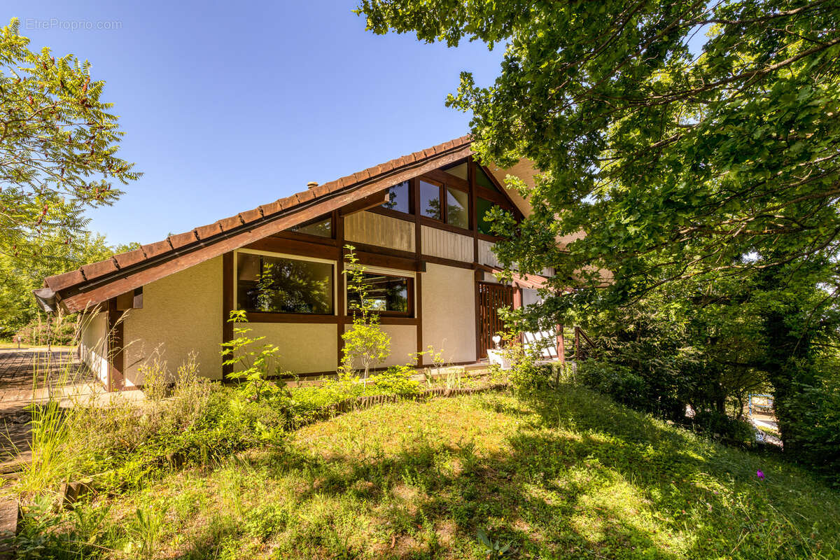 Maison à NEYDENS