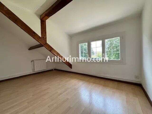 Maison à SAINT-JOUIN-BRUNEVAL