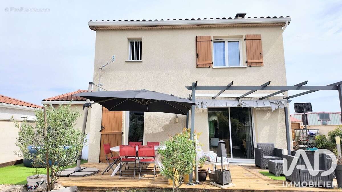 Maison 88 m² à Bonson  - photo 3