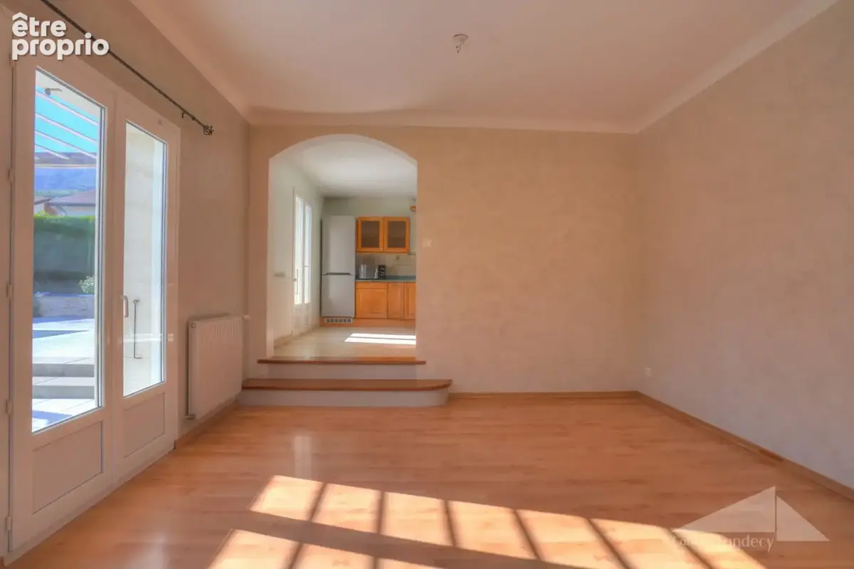 Maison 6 pièces 177 m² à vendre à Thoiry (01710) - photo 5
