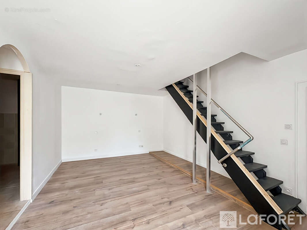 Maison à MORTAGNE-SUR-GIRONDE