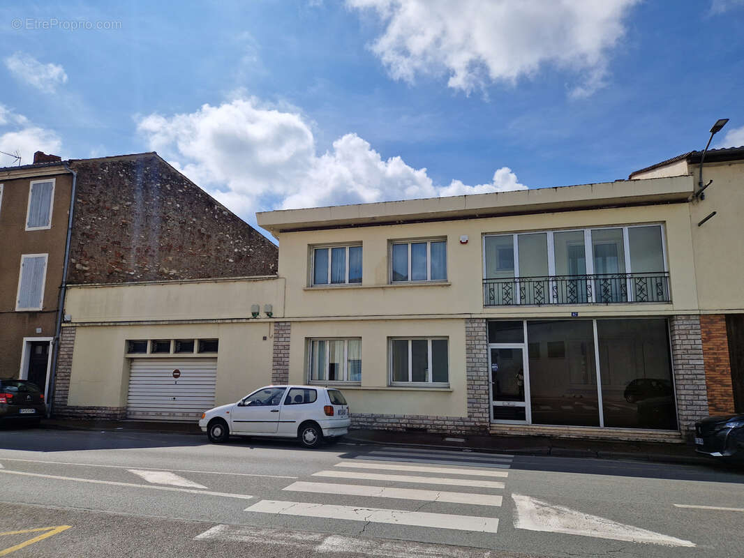 Maison bourgeoise 214 m2 en cœur de ville, avec piscine et jardin magnifique de 1300 m2. Garage, cave - photo 3
