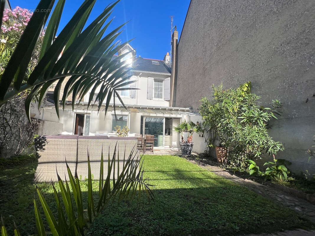 Maison à LE POULIGUEN