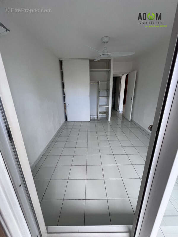 Chambre photo 1 - Appartement à SAINT-DENIS