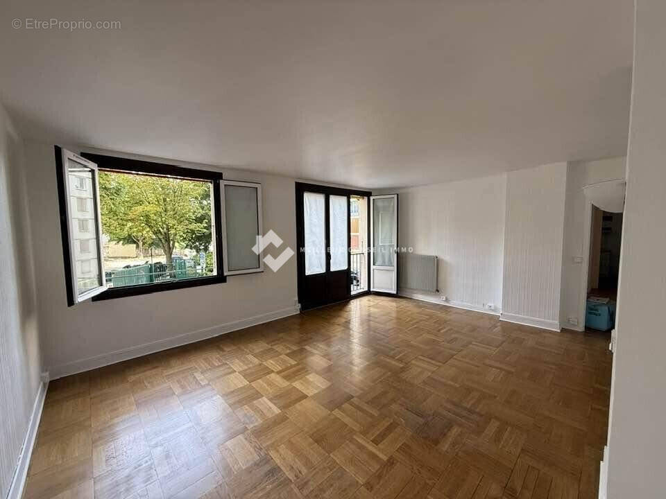 Appartement à IVRY-SUR-SEINE