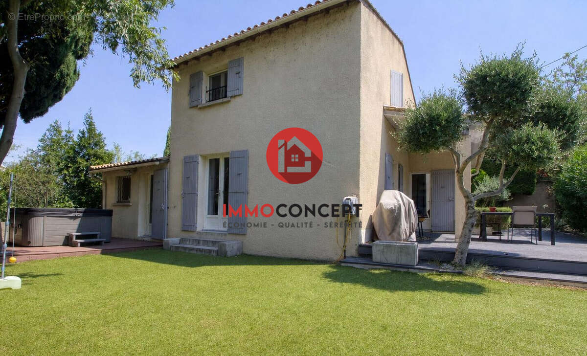 Maison 104 m² à Les Angles  - photo 9