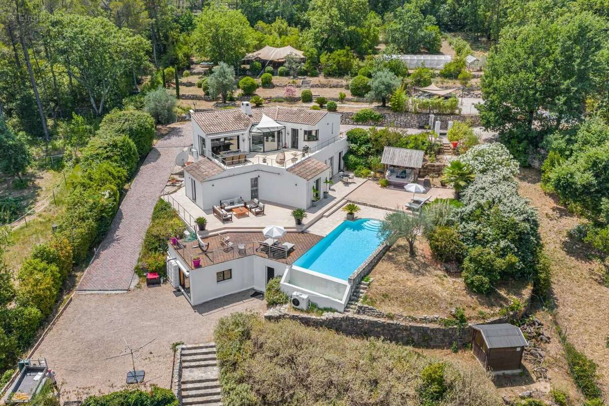 Villa d’exception à Tourrettes avec vue spectaculaire - photo 45