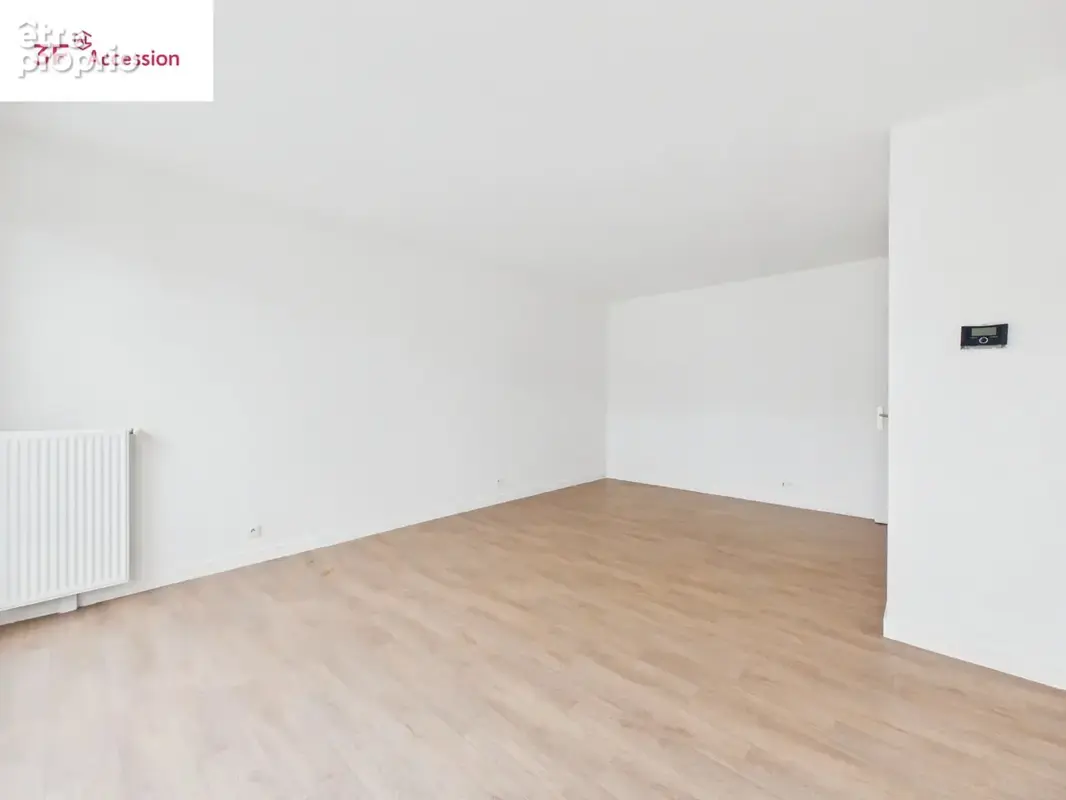 À VENDRE – Beau 2 pièces de 52,05 m² avec balcon, ascenseur, parking et cave - photo 3