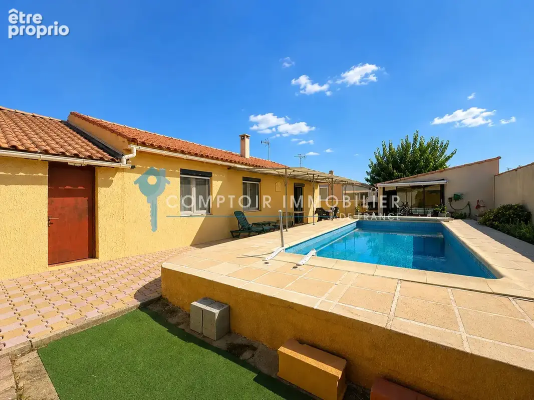 A vendre dept 30 (gard) aimargues villa pp 3 chambres jardin garage et piscine - photo 2