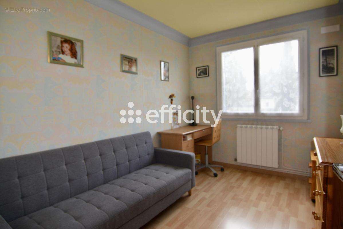 Maison à VILLENEUVE-LE-ROI