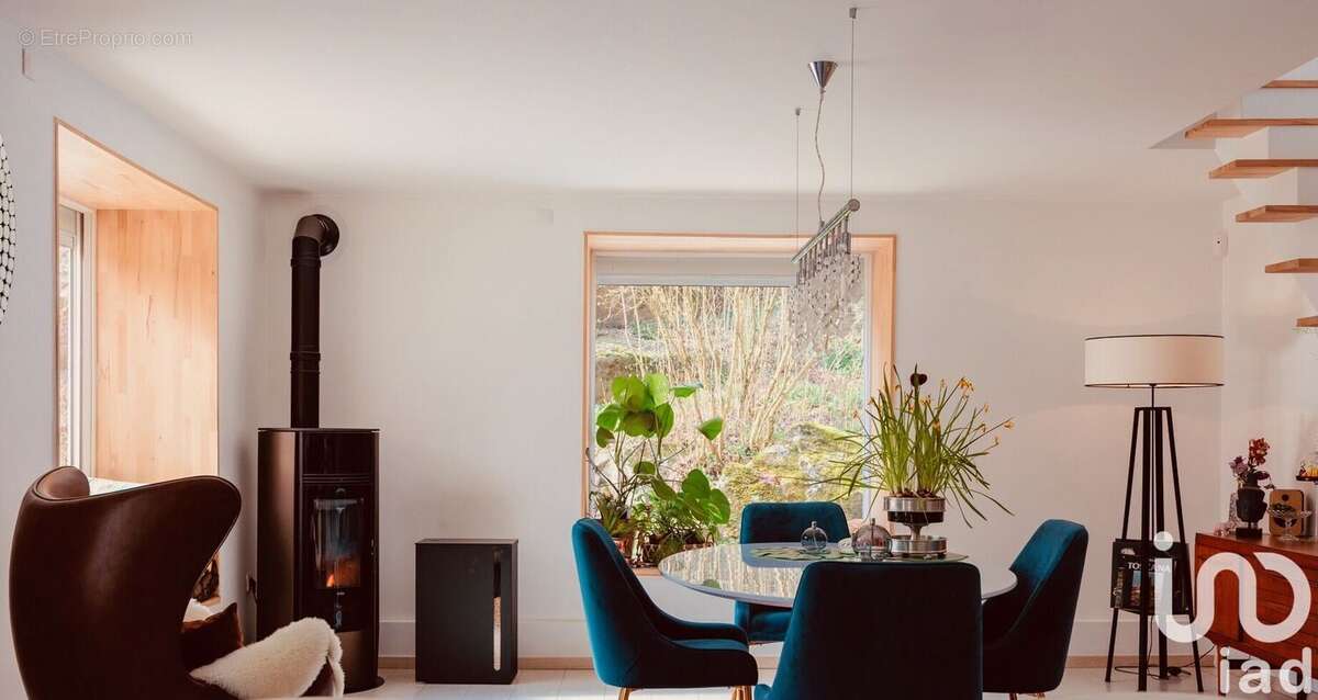 Photo 4 - Maison à SAINT-GENIS-LES-OLLIERES