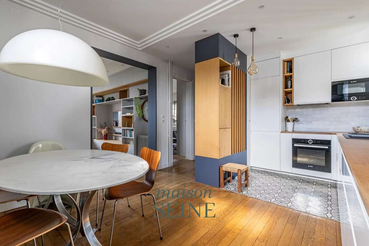 Appartement à COURBEVOIE