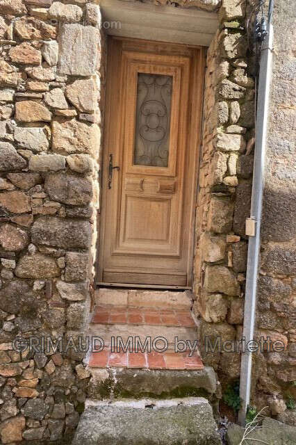 Maison à PLAN-DE-LA-TOUR