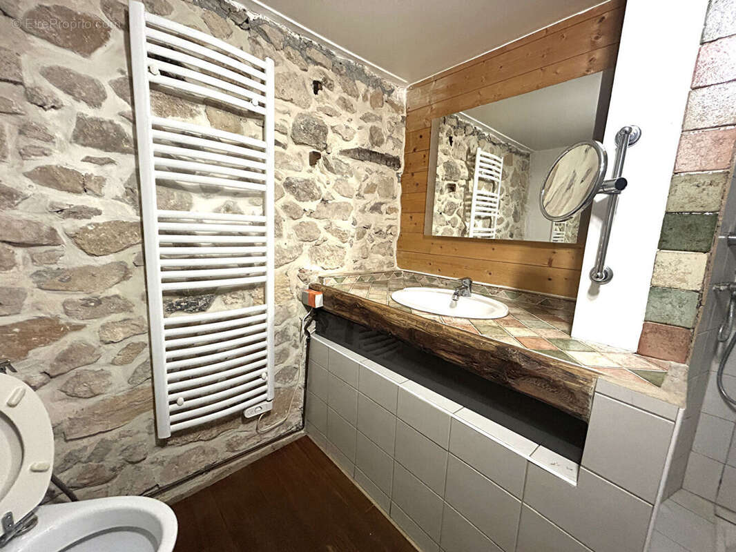 Appartement à ROCBARON