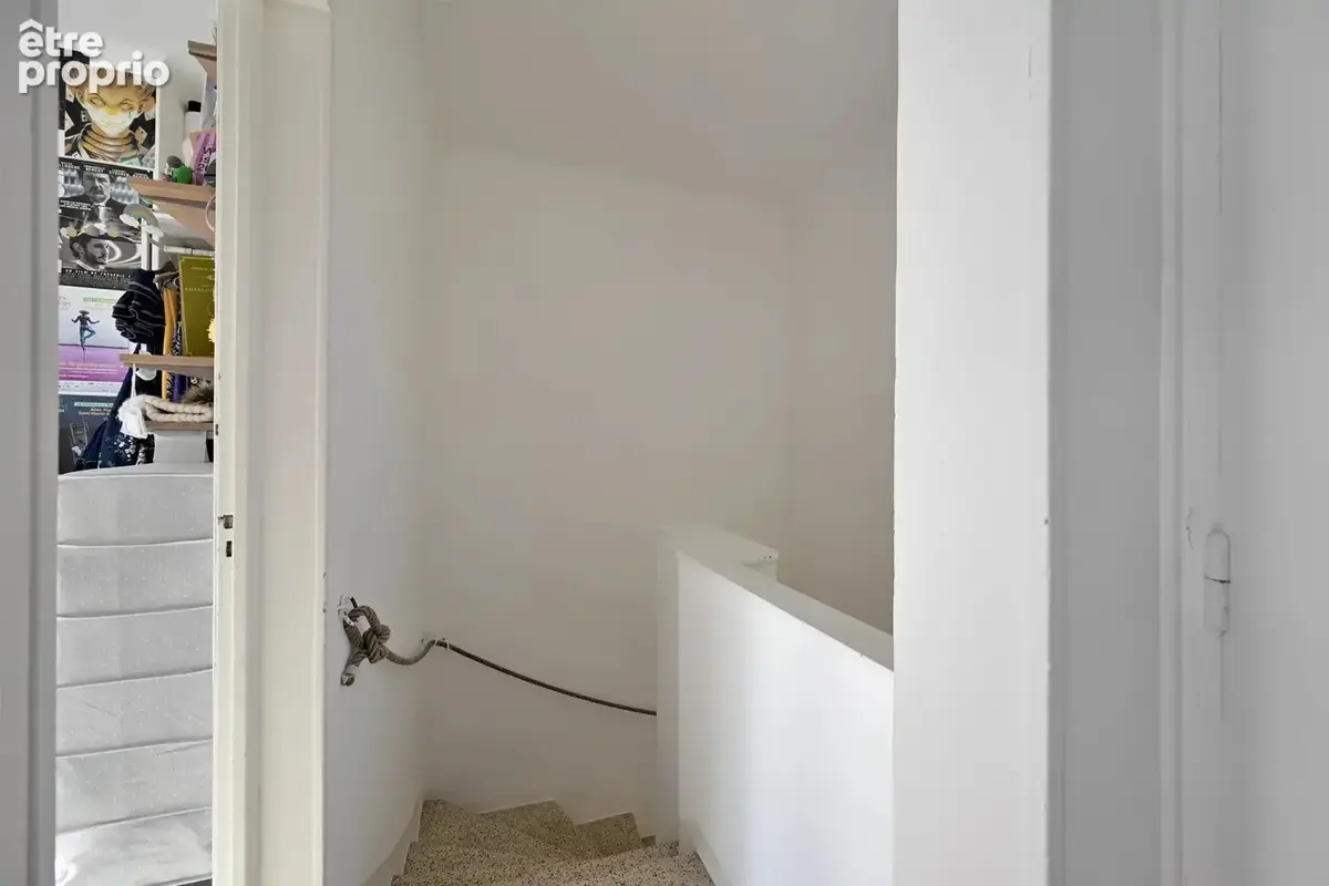 Exclusivité – Rare en centre historique : maison de ville/appartement avec patio! - photo 7