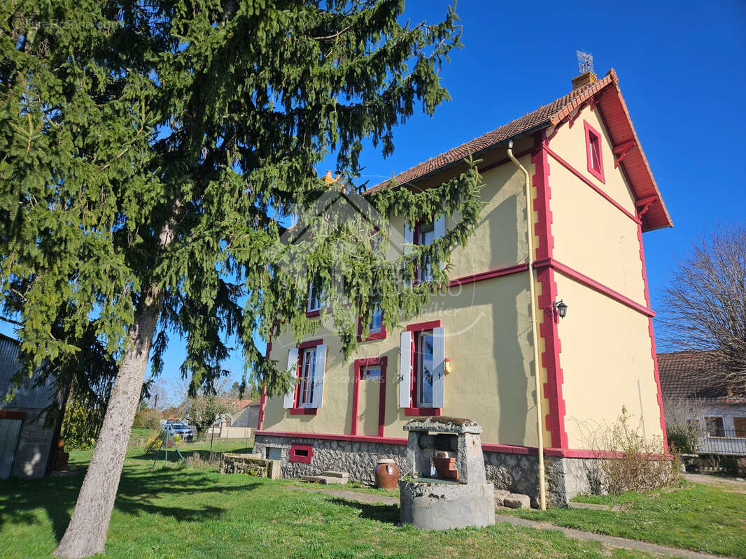 Maison à BOUCE