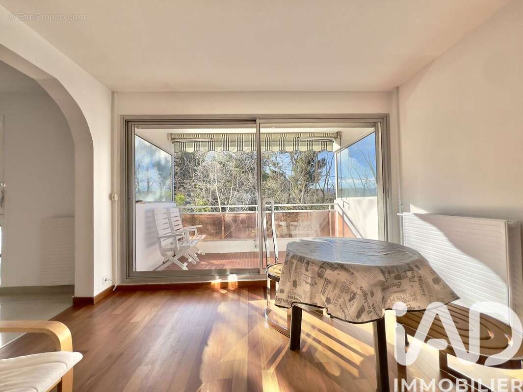 Photo 8 - Appartement à MARSEILLE-10E