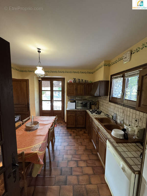 Maison à LEZAN