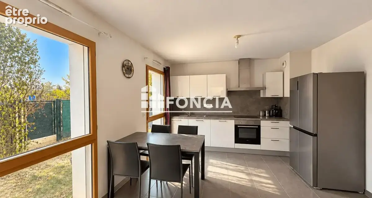 La tour-de-salvagny – t3 de 70 m² avec jardin de 160 m², garage et parking - photo 4