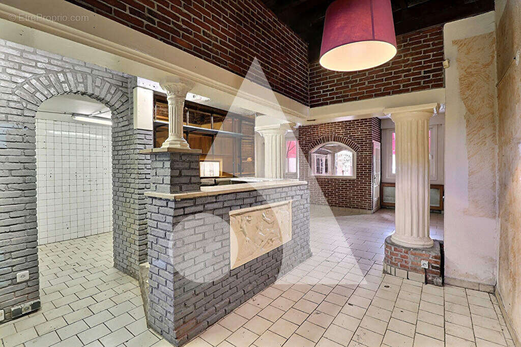 Commerce à SAINT-AMAND-LES-EAUX