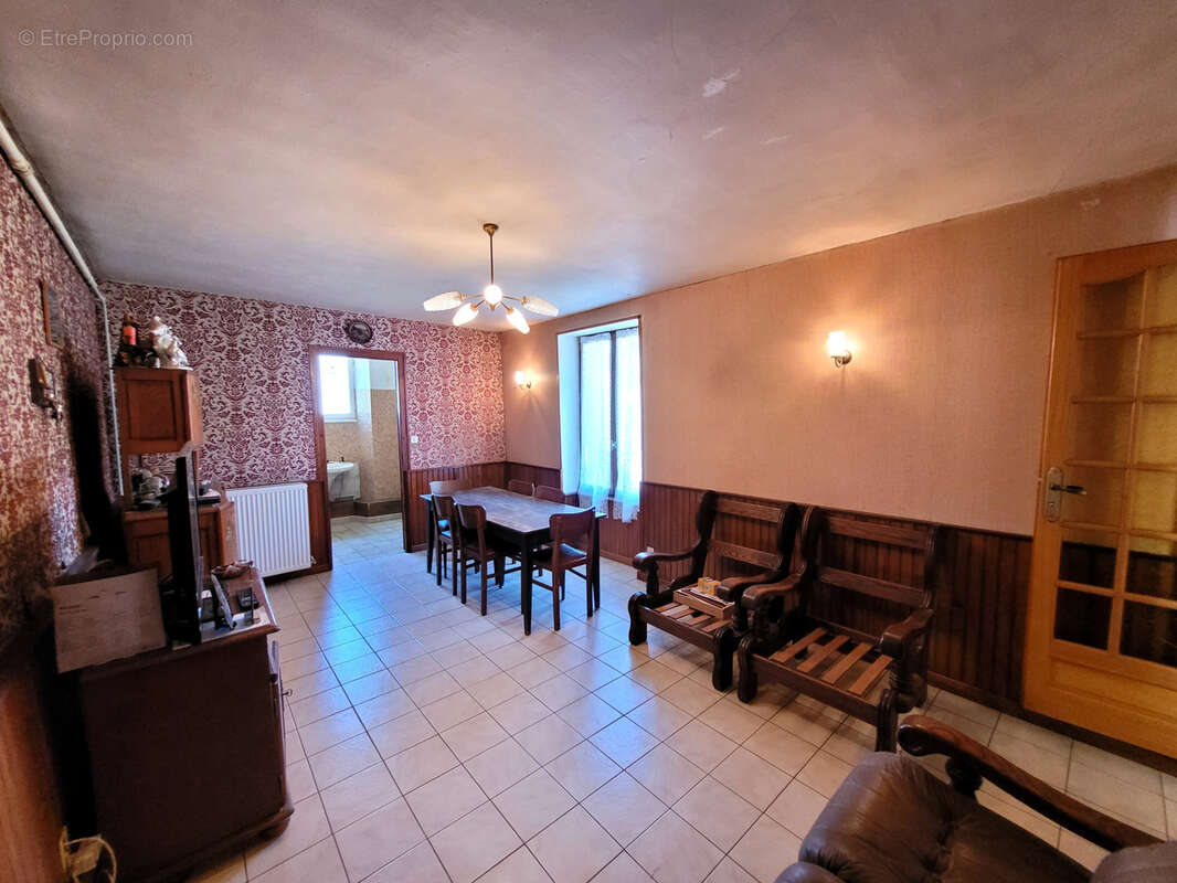 Maison à AUNAY-SOUS-AUNEAU