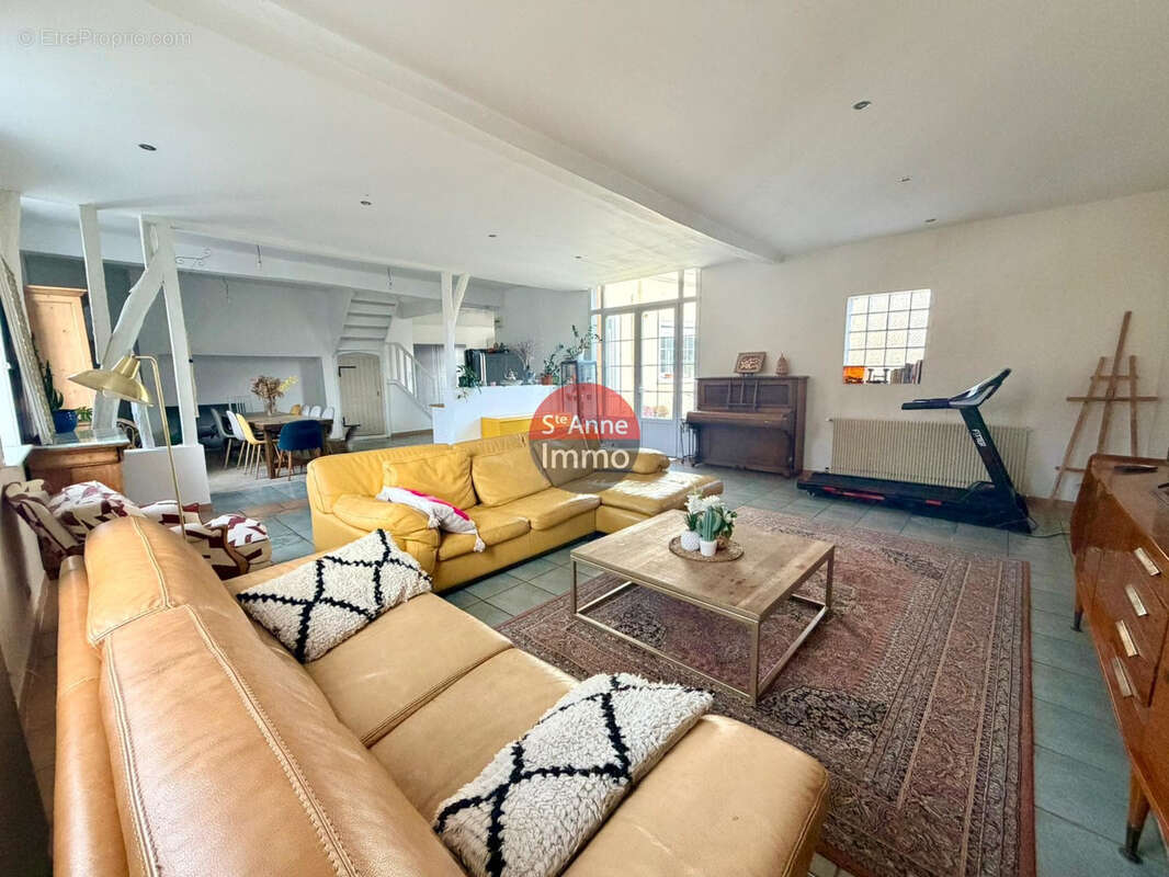 Maison à VERS-SUR-SELLES